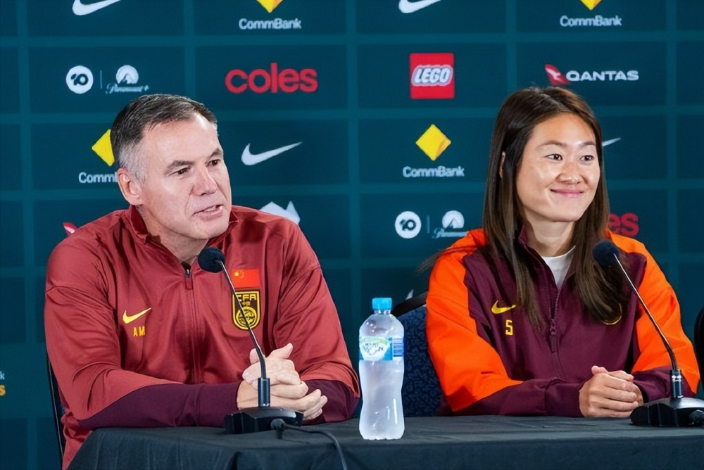 中国女足对阵澳大利亚队,力争胜利 中国女足对阵澳大利亚队,力争胜利