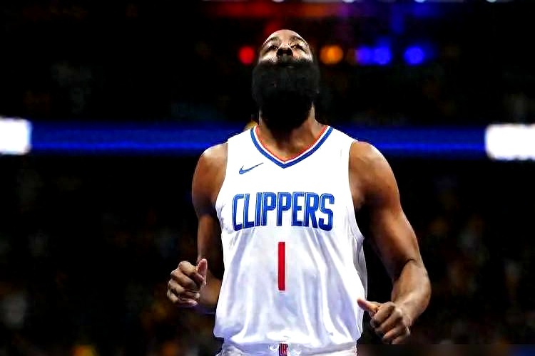 快船击败公牛,结束连败 快船击败公牛,结束连败