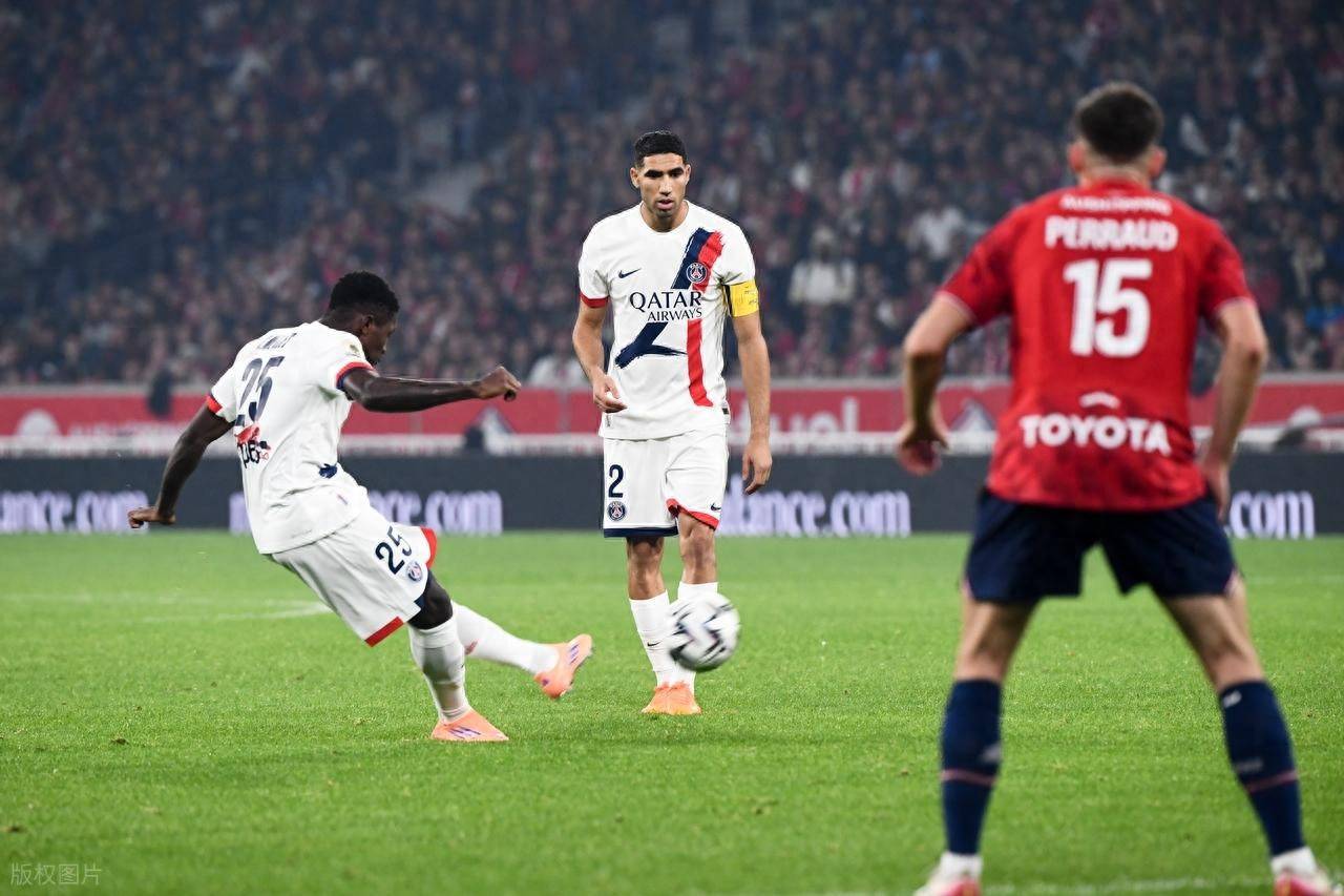 关于斯特拉斯堡客场击败巴黎FC，领先优势扩大的信息