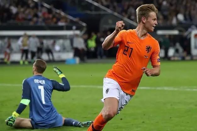 荷兰遭遇捷克困扰欧预赛前景蒙上阴影 荷兰遭遇捷克困扰欧预赛前景蒙上阴影