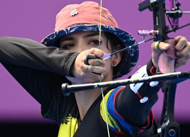 法国射箭选手实力强劲,蝉联冠军 法国射箭选手实力强劲,蝉联冠军