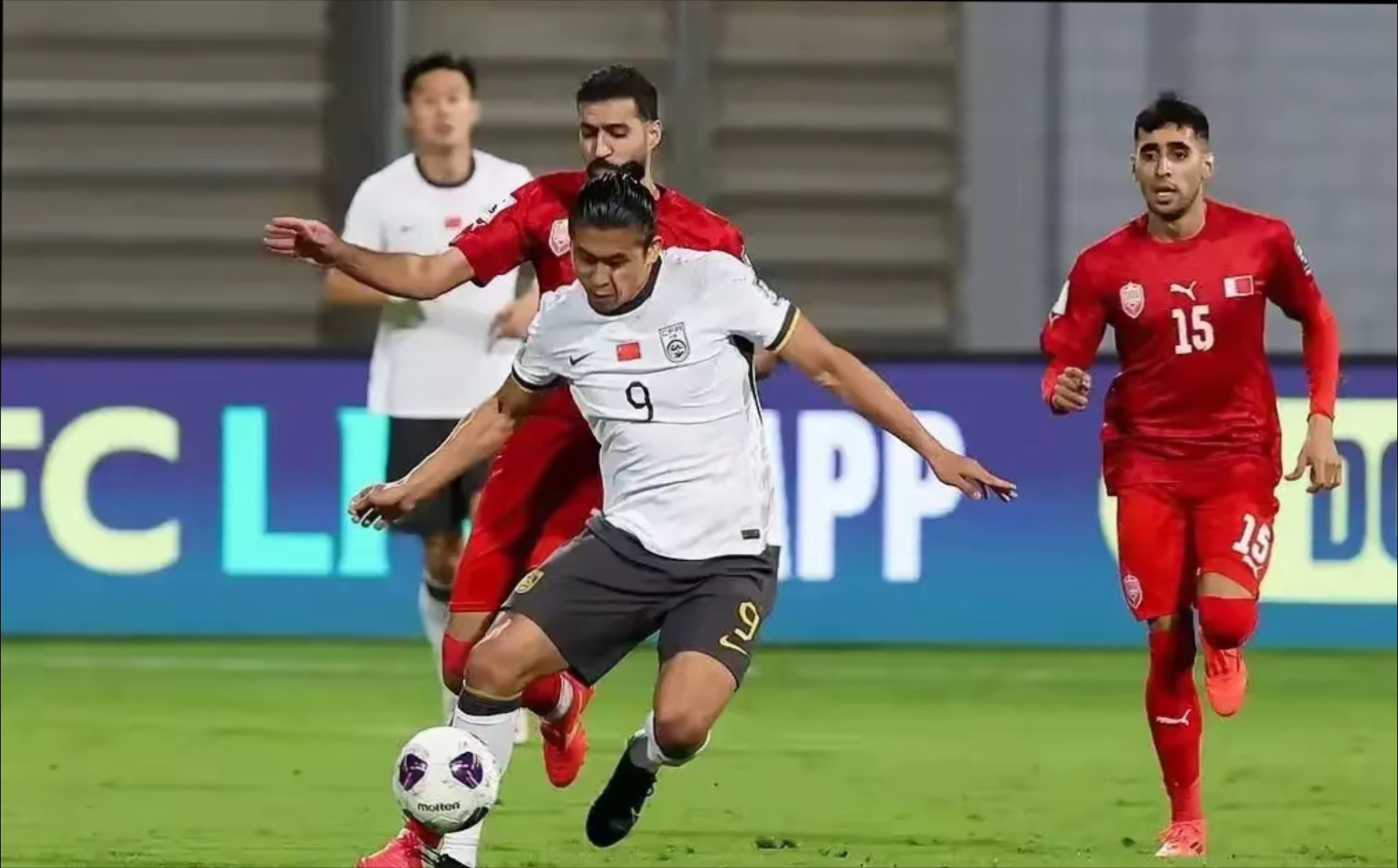 比赛迎来进球大战，双方高强进攻不断激发的简单介绍