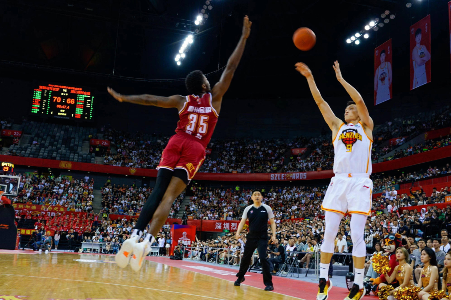 精妙配合让球队轻松击败对手