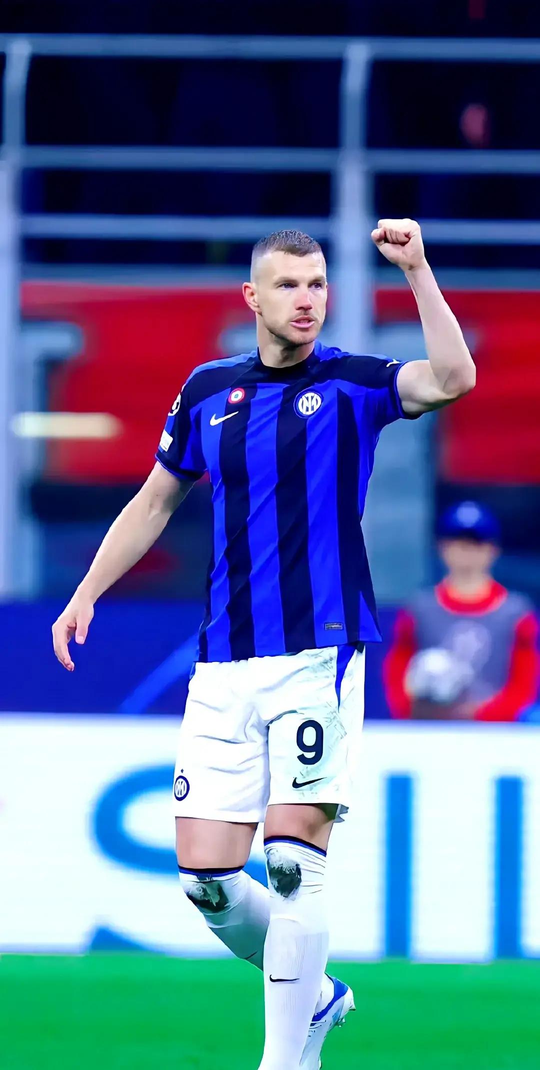 国米前锋表现抢眼,或成新赛季黑马之一 国米前锋表现抢眼,或成新赛季黑马之一